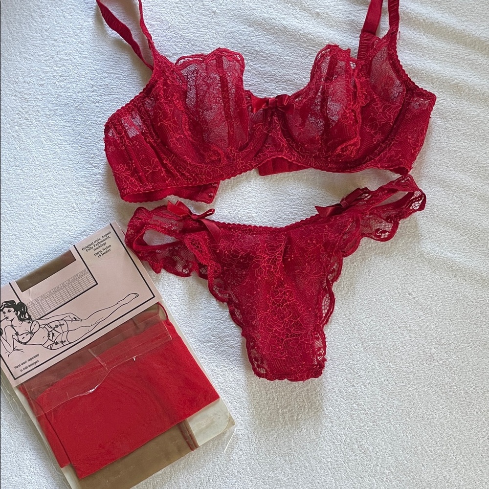 Agent Provocateur Scarlet Lace Bra Set